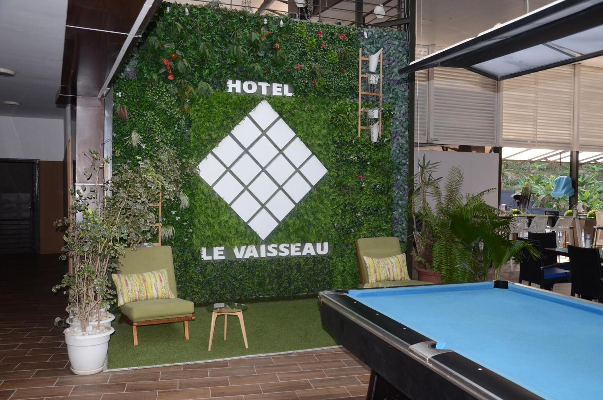 Hotel Le Vaisseau Abidjan Exteriör bild