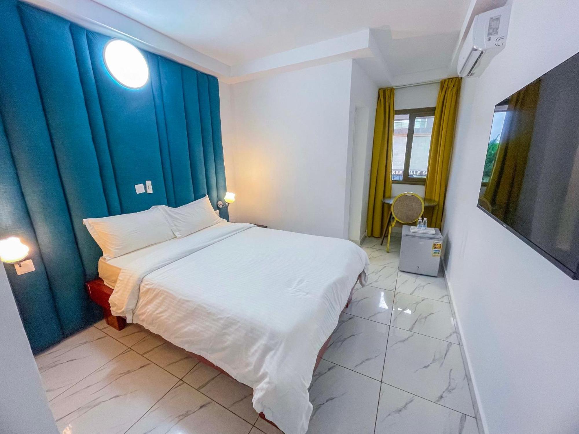 Hotel Le Vaisseau Abidjan Exteriör bild