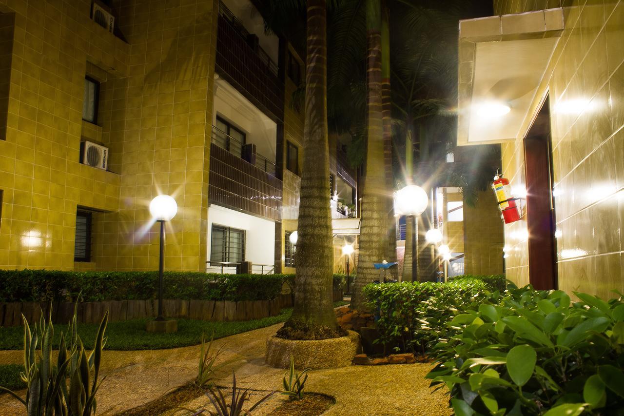 Hotel Le Vaisseau Abidjan Exteriör bild