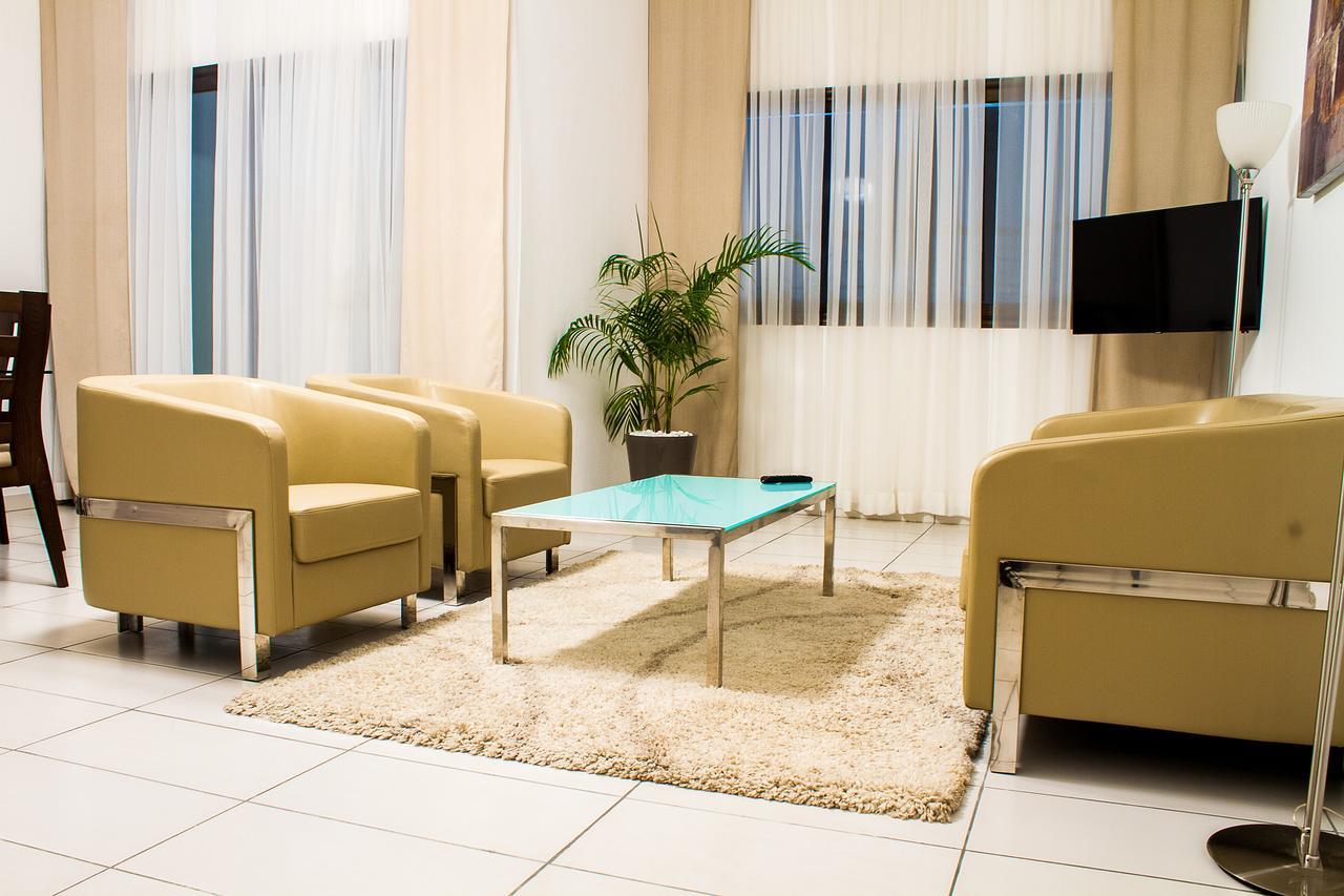 Hotel Le Vaisseau Abidjan Exteriör bild