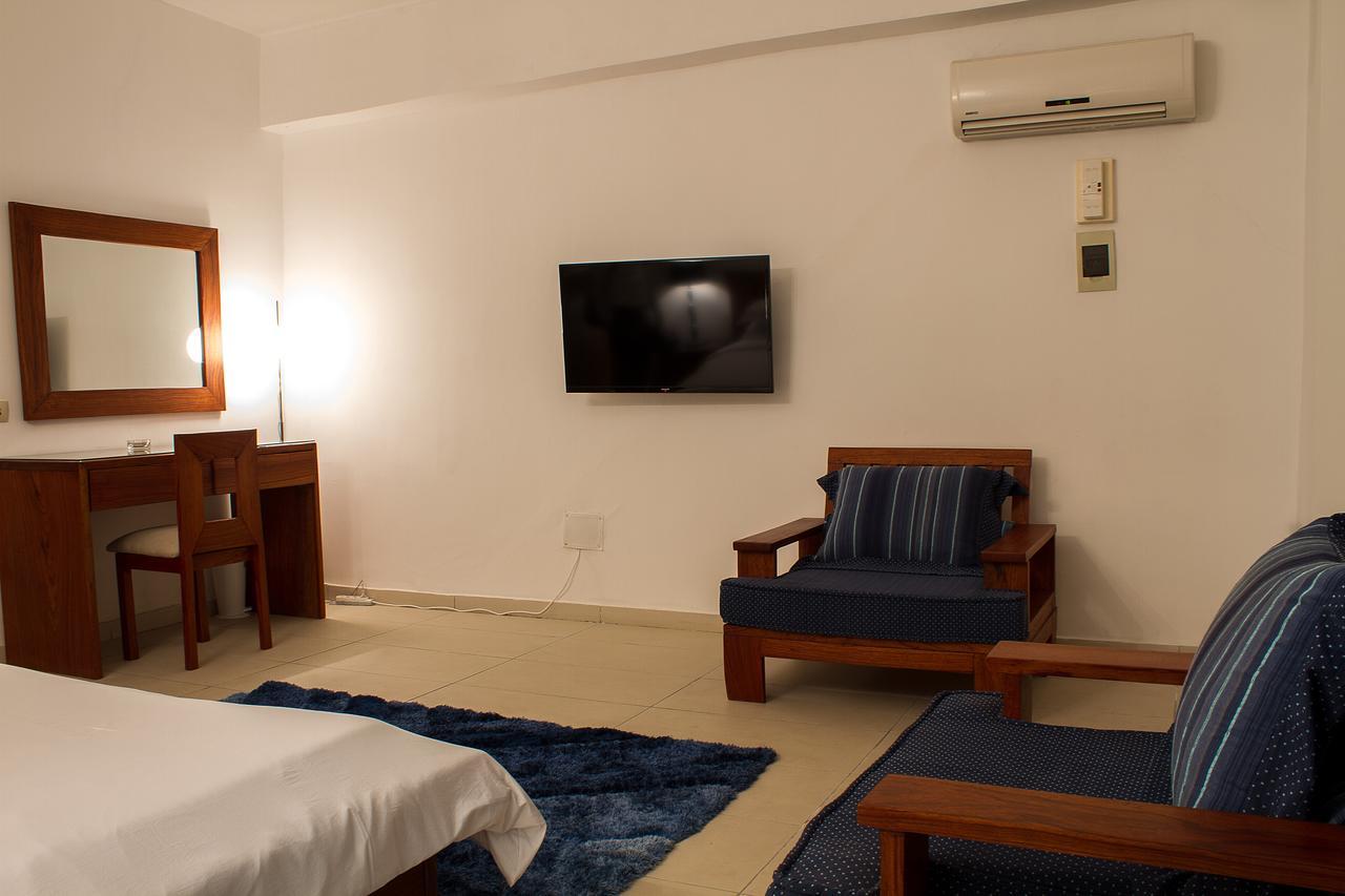 Hotel Le Vaisseau Abidjan Exteriör bild